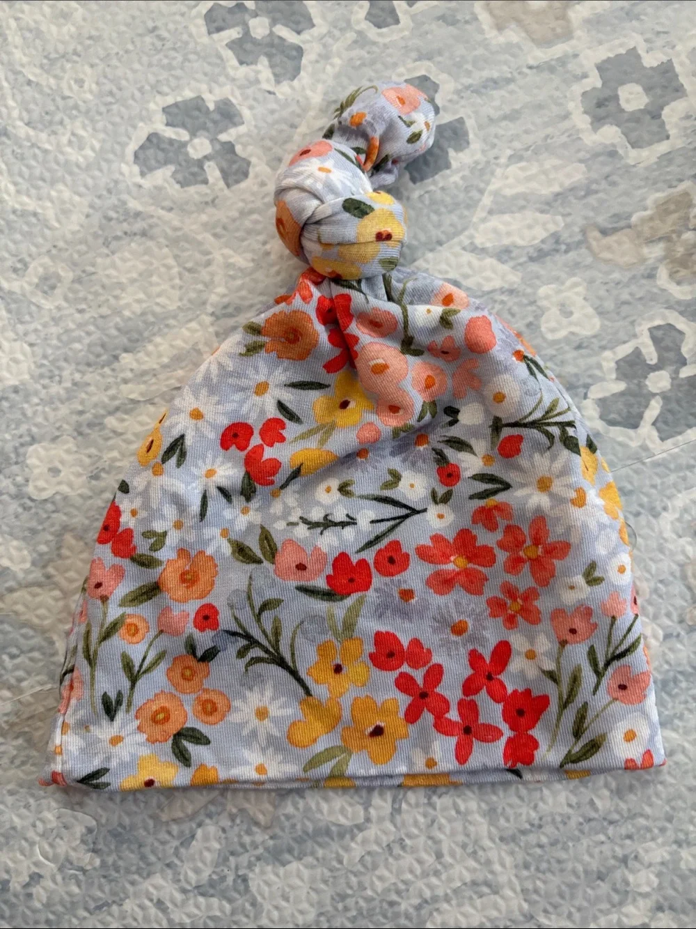 NWOT Lou Lou & Company Hadley Top Knot Hat Size Newborn - 3 Months